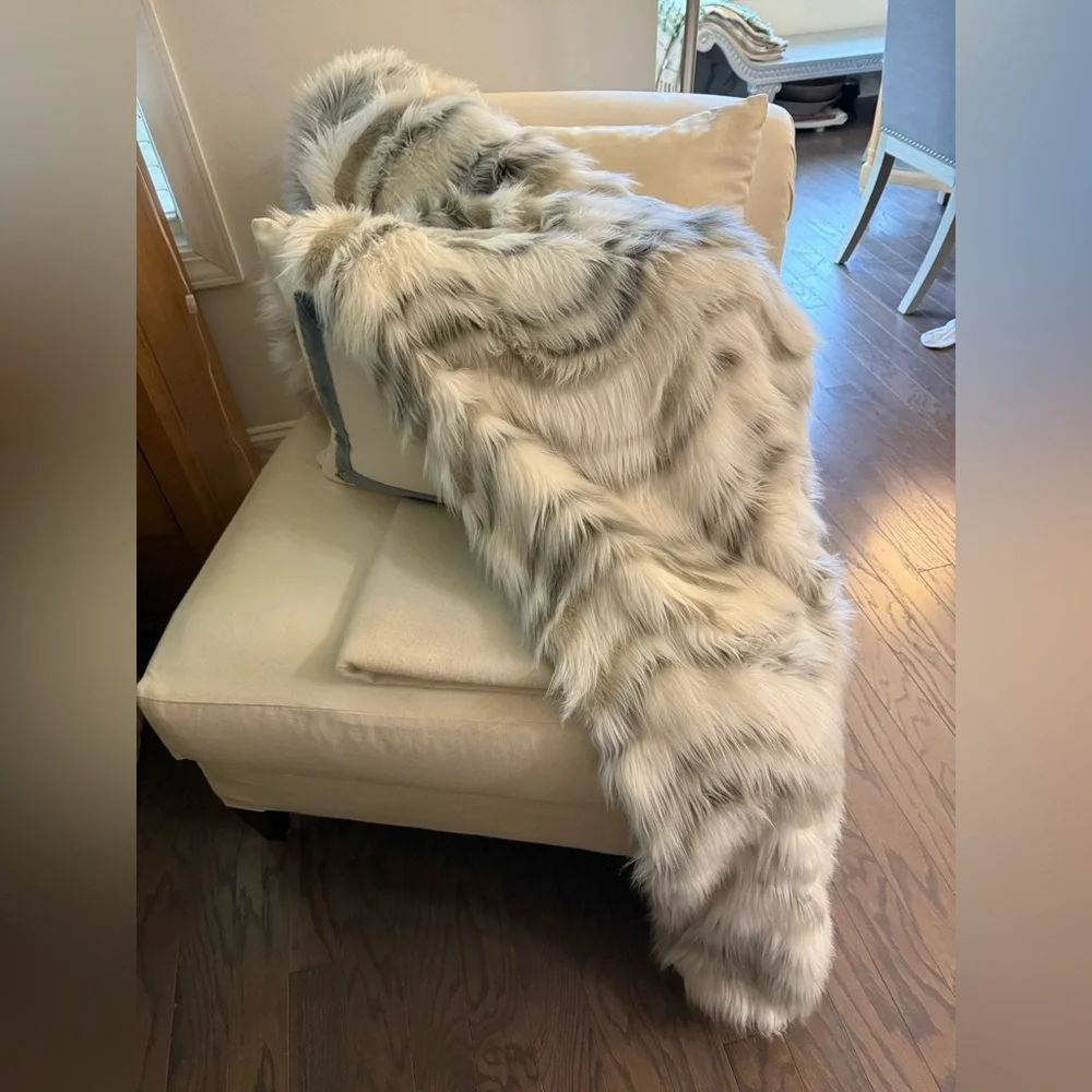 UGG Rosia Throw 50